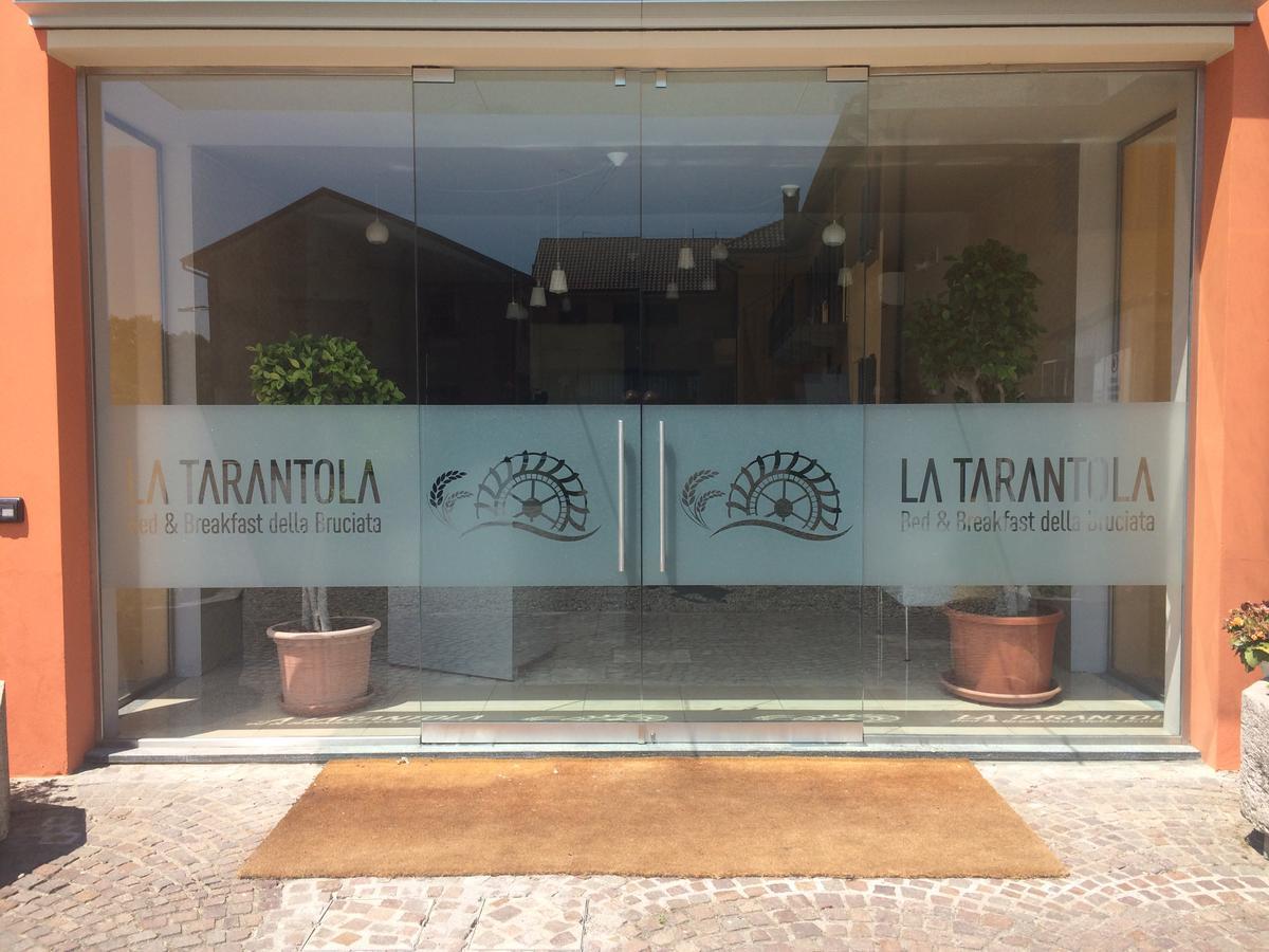 Bed and Breakfast La Tarantola Вермеззо Экстерьер фото